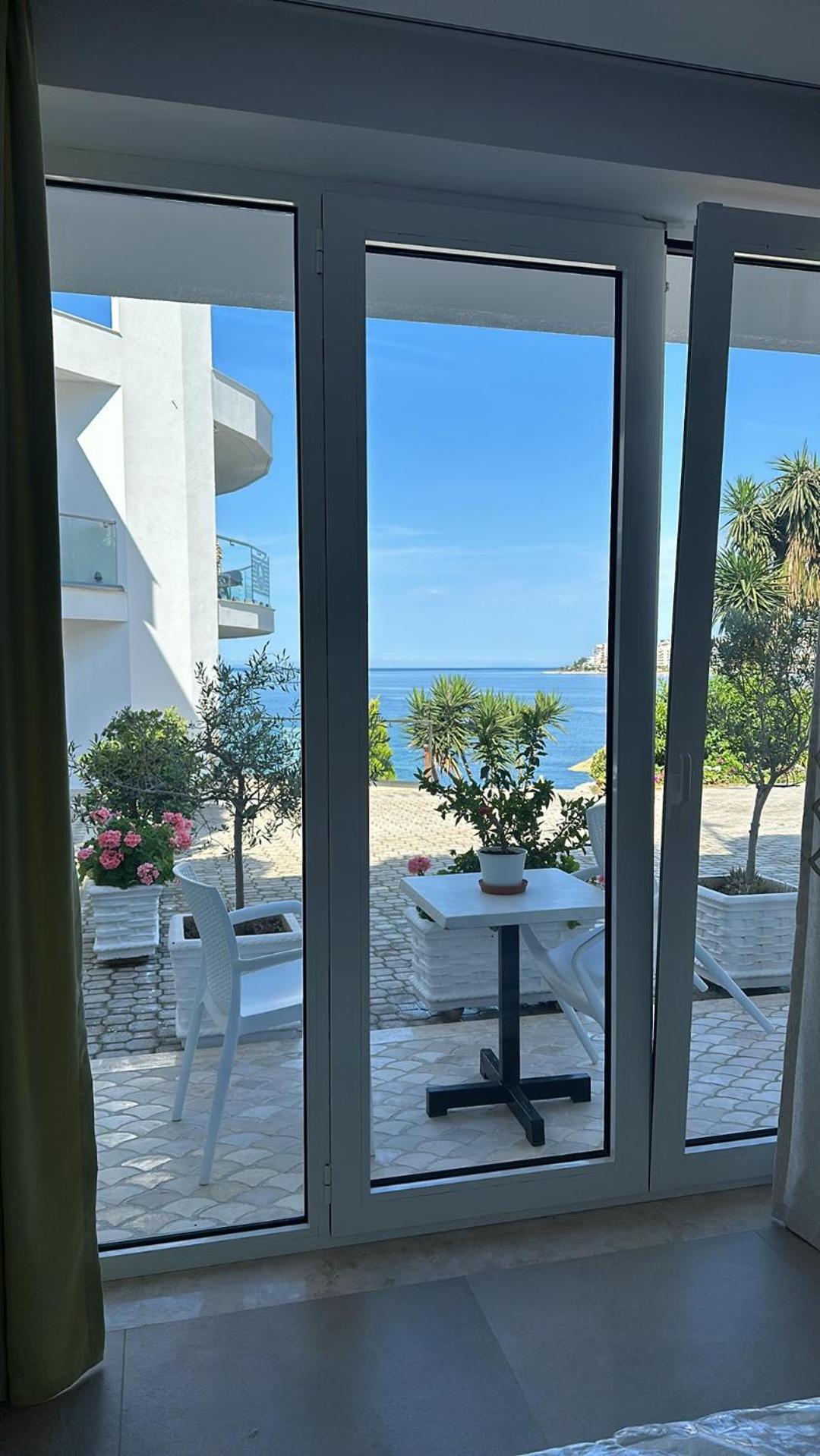 Hotel Delfini Sarande Exterior photo