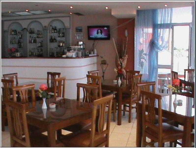 Hotel Delfini Sarande Exterior photo