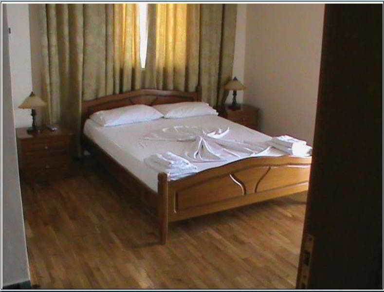 Hotel Delfini Sarande Exterior photo
