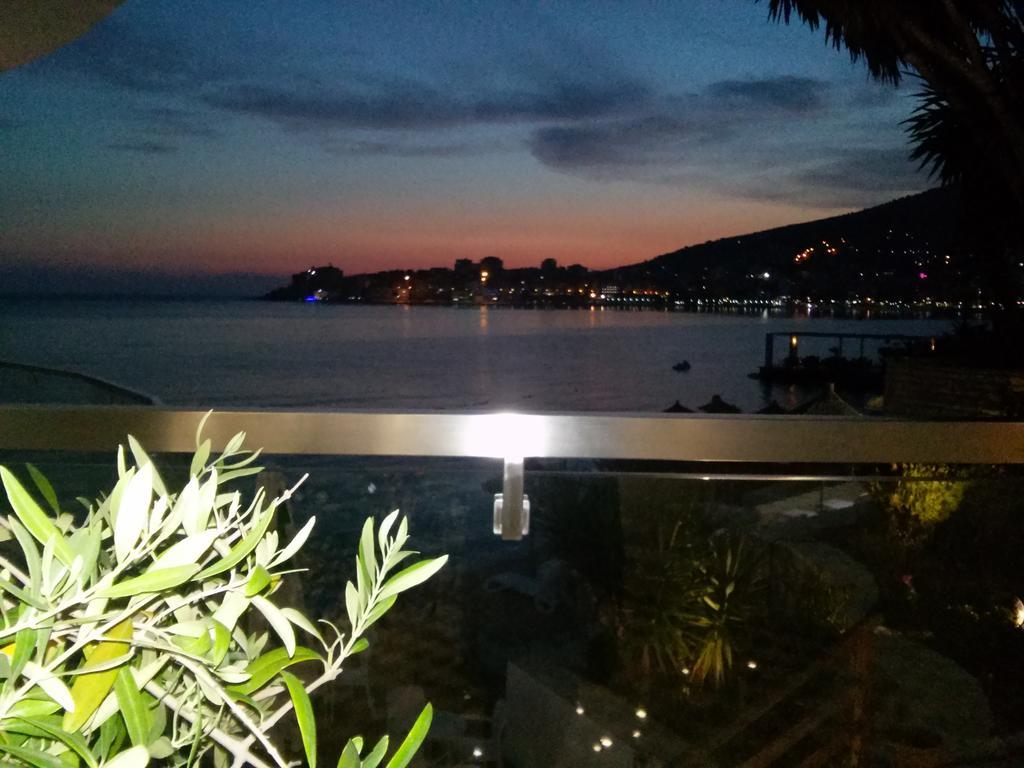 Hotel Delfini Sarande Exterior photo