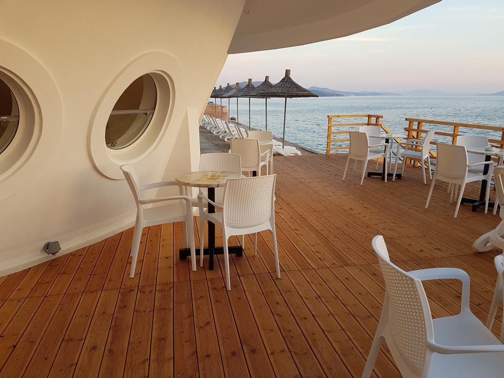 Hotel Delfini Sarande Exterior photo