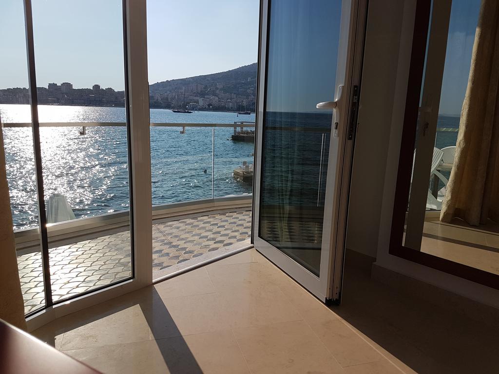 Hotel Delfini Sarande Exterior photo