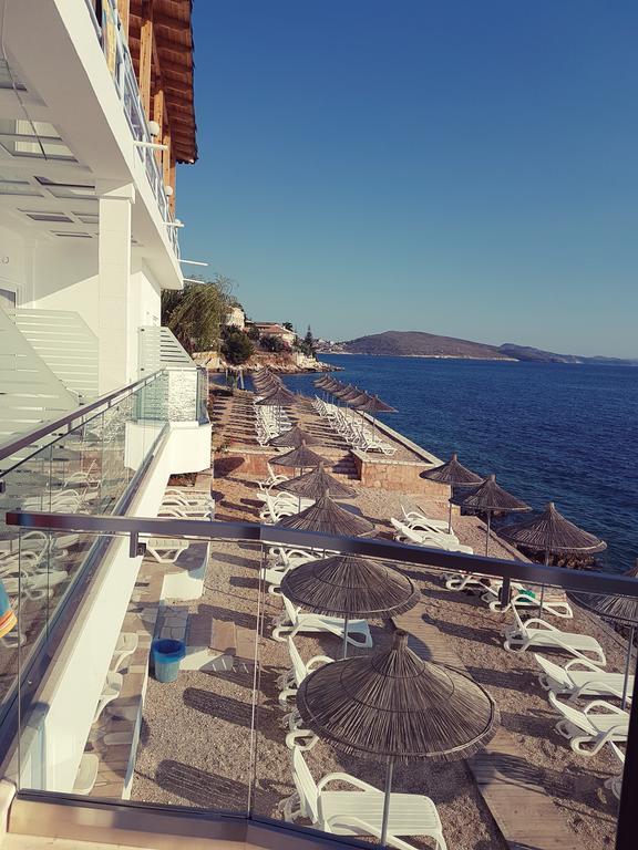 Hotel Delfini Sarande Exterior photo