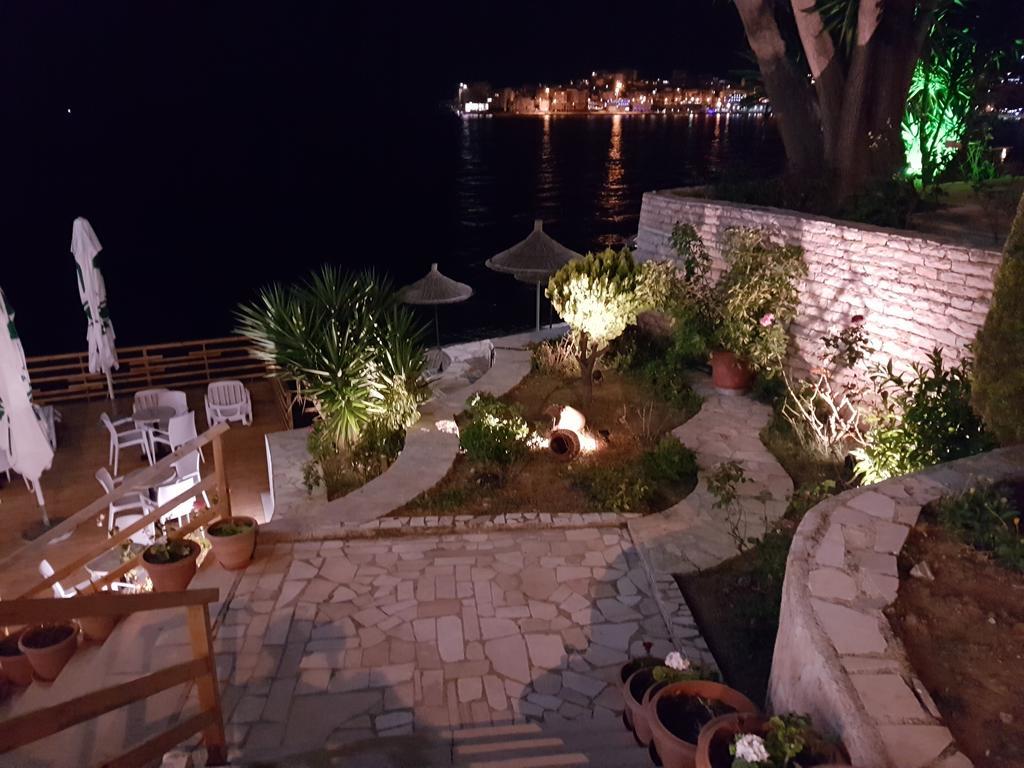 Hotel Delfini Sarande Exterior photo